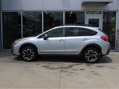 Used 2017 Subaru Crosstrek 2.0i Premium AWD/4WD image 5