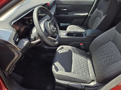 New 2026 Nissan Kicks SV w/ Cold Weather Package FWD image 17