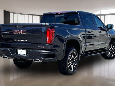 Used 2022 GMC Sierra 1500 AT4 w/ AT4 Premium Package AWD/4WD image 2