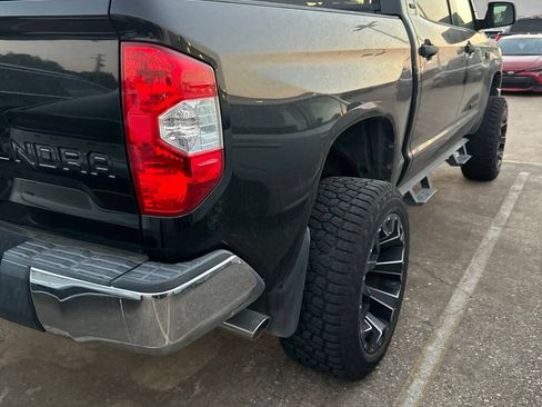 Used 2017 Toyota Tundra SR5 w/ SR5 Upgrade Package AWD/4WD image 15