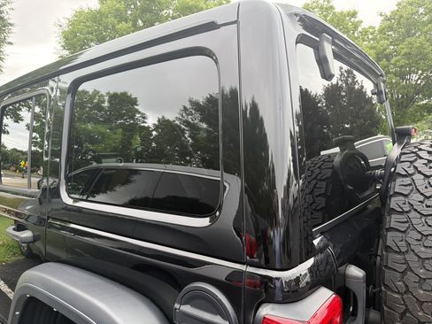 Used 2023 Jeep Wrangler Unlimited Rubicon w/ Steel Bumper Group AWD/4WD image 10
