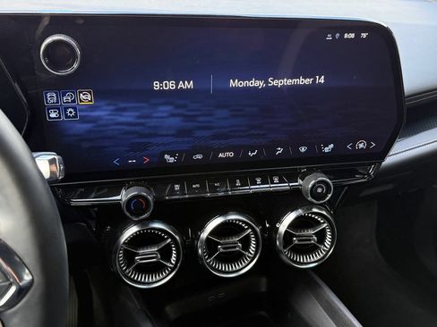 Used 2024 Chevrolet Blazer EV LT AWD/4WD image 15