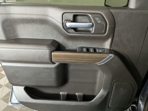 Used 2021 Chevrolet Silverado 1500 LT Trail Boss image 15