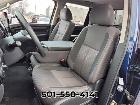Used 2022 Nissan Titan SV image 8