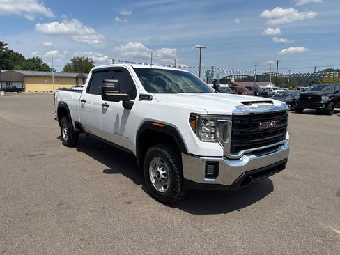 Used 2020 GMC Sierra 2500 4x4 Crew Cab w/ Convenience Package image 3