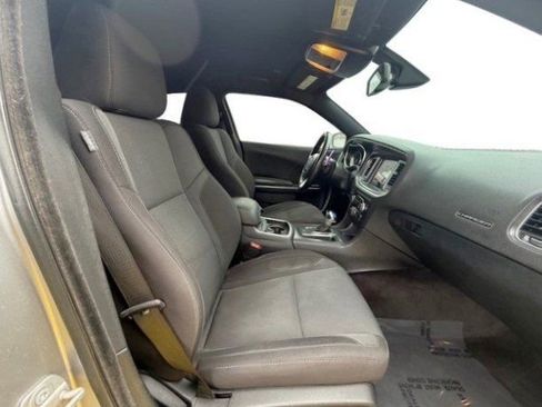 Used 2018 Dodge Charger R/T image 12