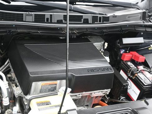 Used 2019 Nissan Leaf SV w/ SV Technology Package image 23