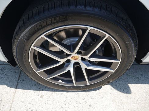 New 2026 Porsche Macan AWD/4WD image 12