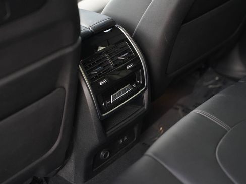 Used 2024 BMW X5 xDrive50e w/ M Sport Package AWD/4WD image 19