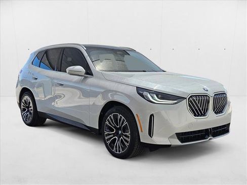 Used 2025 BMW X3 xDrive30i w/ Premium Package image 6