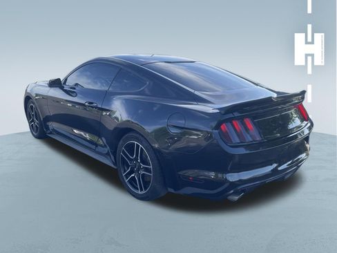 Used 2017 Ford Mustang Coupe RWD image 3