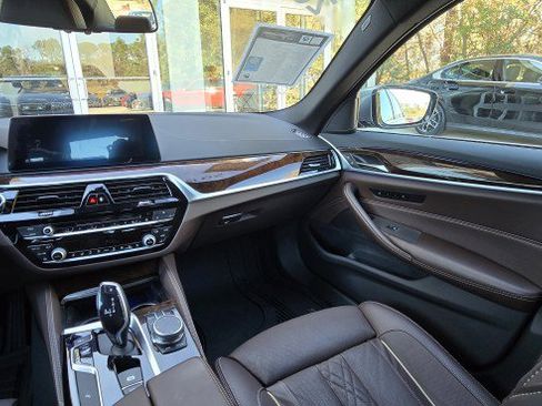 Used 2019 BMW 540i image 19