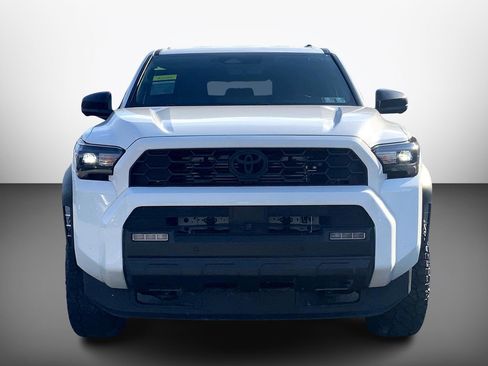 Used 2025 Toyota 4Runner TRD Off-Road Premium image 5
