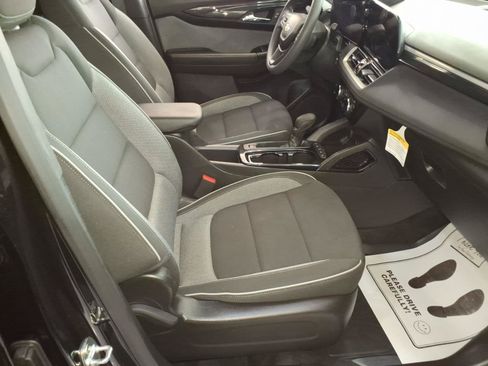 Used 2026 Chevrolet TrailBlazer LT FWD image 8