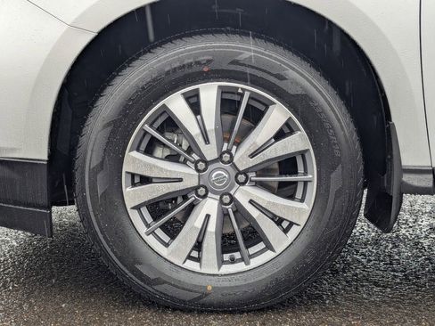 Used 2020 Nissan Pathfinder S AWD/4WD image 39