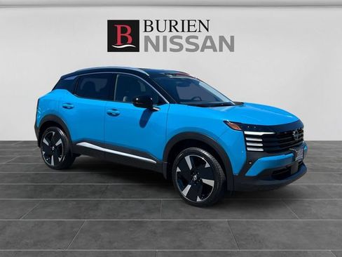 New 2026 Nissan Kicks SR w/ SR Premium Package AWD/4WD image 7