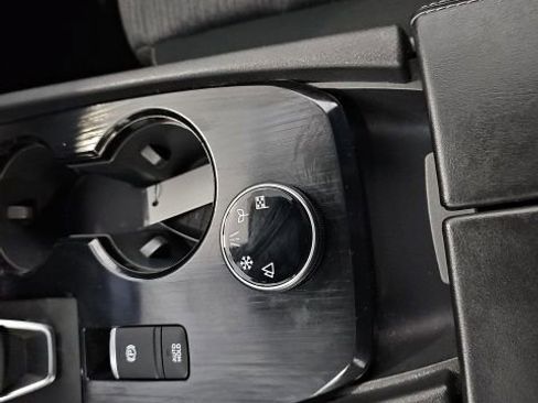 Certified 2023 Nissan Rogue SV image 12