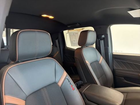 Used 2024 GMC Canyon AT4 w/ Canyon Safety Plus Package AWD/4WD image 37