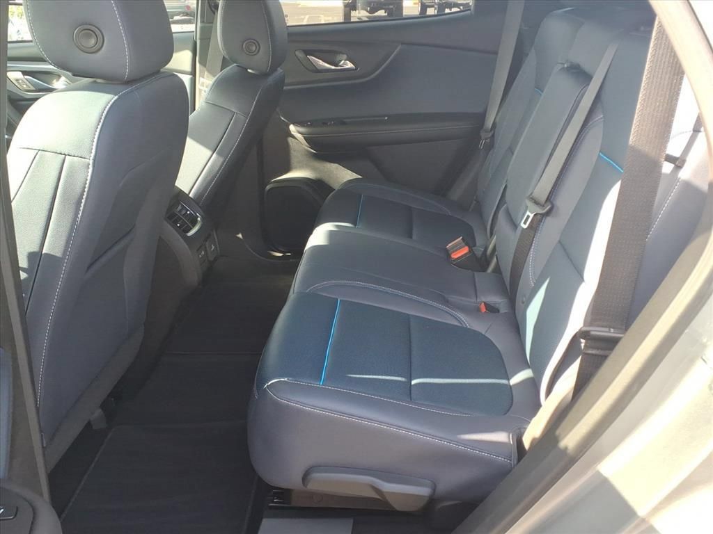 Used 2023 Chevrolet Blazer RS w/ Driver Confidence II Package FWD image 23