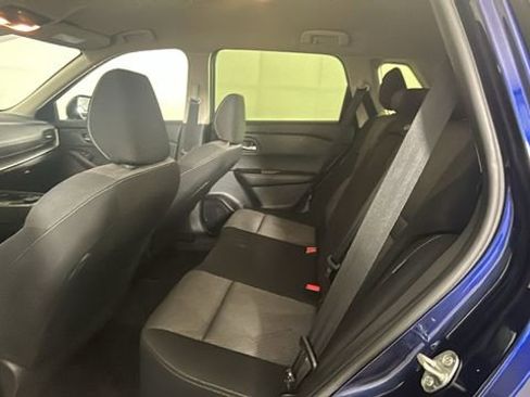 Used 2024 Nissan Rogue SV AWD/4WD image 25