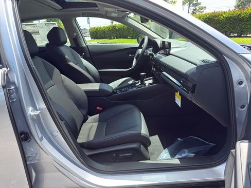 New 2025 Honda Accord EX-L image 13
