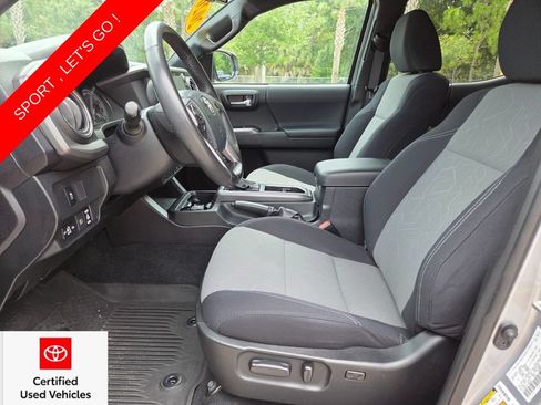 Used 2020 Toyota Tacoma TRD Sport w/ Technology Package AWD/4WD image 24