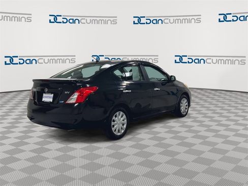 Used 2013 Nissan Versa SV image 8
