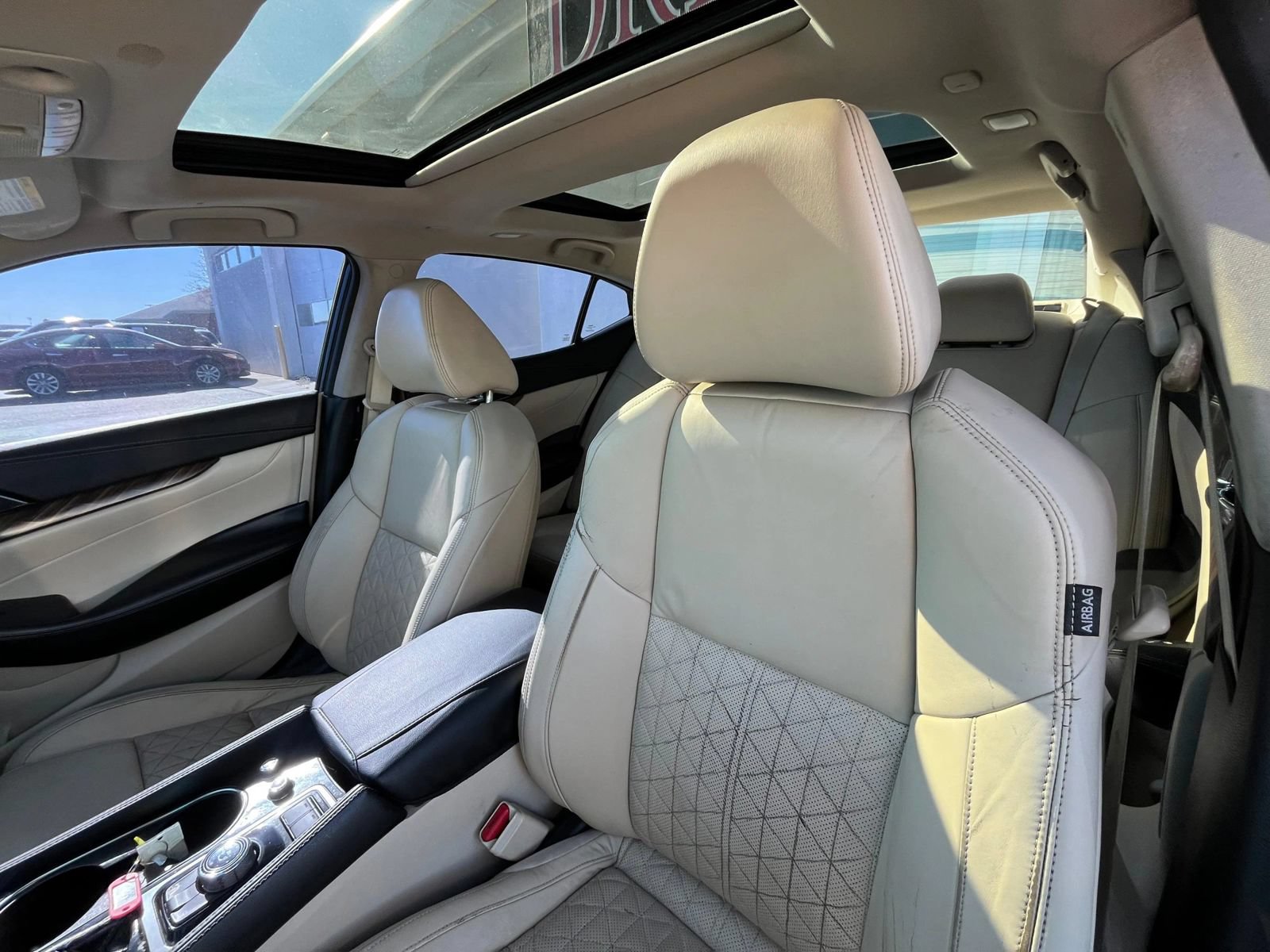 Used 2016 Nissan Maxima Platinum FWD image 25