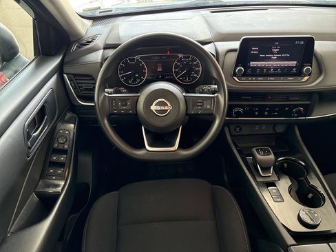 Used 2024 Nissan Rogue S AWD/4WD image 13