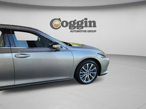 Used 2020 Lexus ES 350 w/ Premium Package FWD image 9