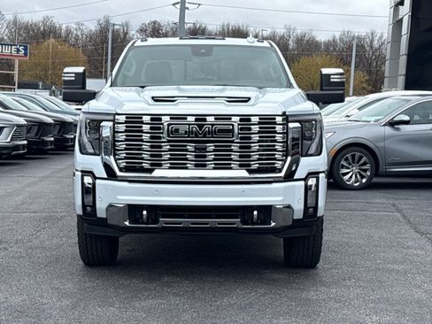 New 2026 GMC Sierra 2500 Denali w/ Denali Reserve Package AWD/4WD image 13