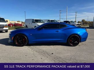 Used 2018 Chevrolet Camaro SS video 2