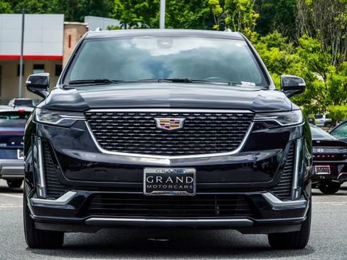 Used 2024 Cadillac XT6 Premium Luxury FWD image 8