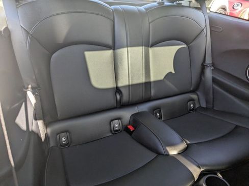 Used 2015 MINI Cooper S image 19