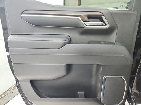 Used 2025 GMC Sierra 1500 SLT image 37