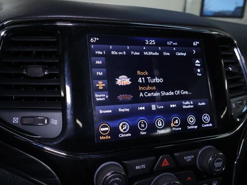 Used 2020 Jeep Grand Cherokee Limited image 31