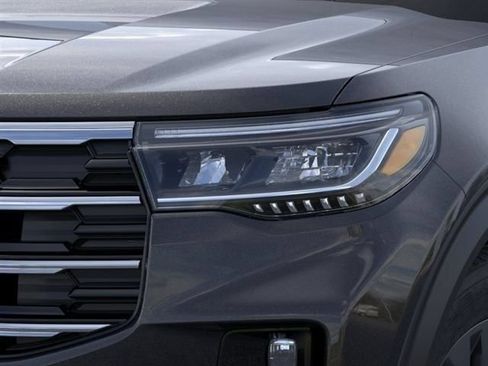 Used 2026 Ford Explorer Active w/ Active Comfort Package AWD/4WD image 18