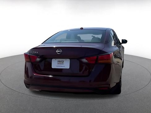 Used 2025 Nissan Altima 2.5 SV FWD image 9