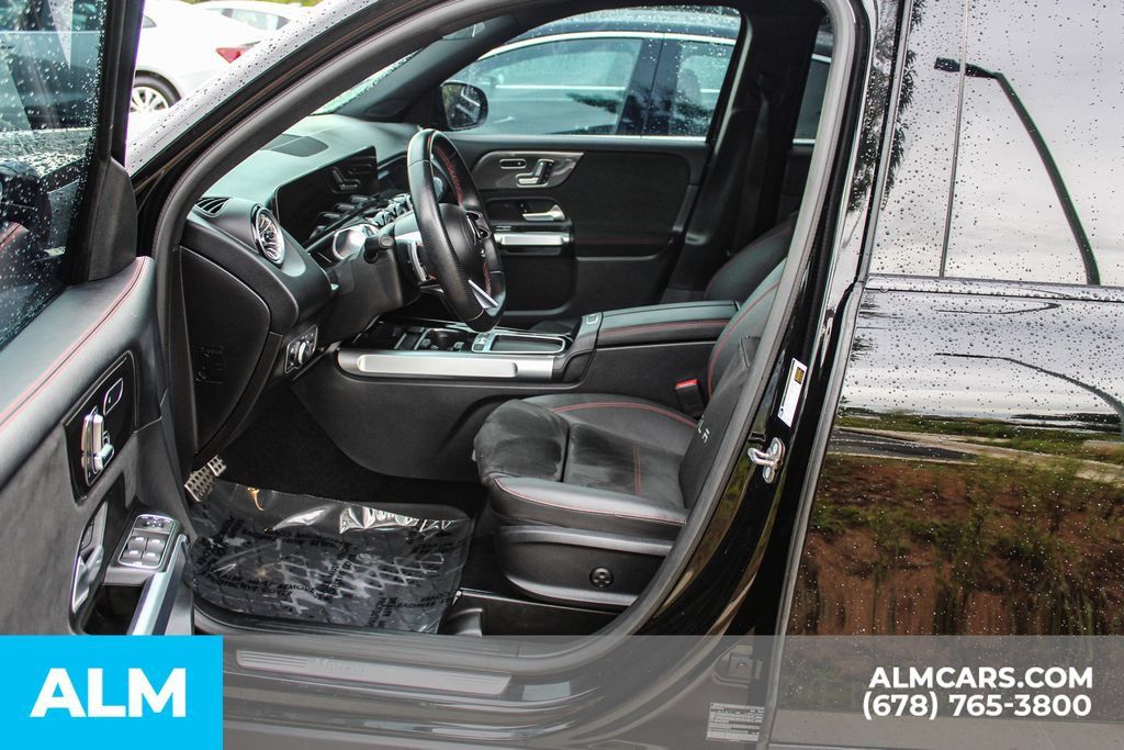 Used 2025 Mercedes-Benz GLB 250 image 16