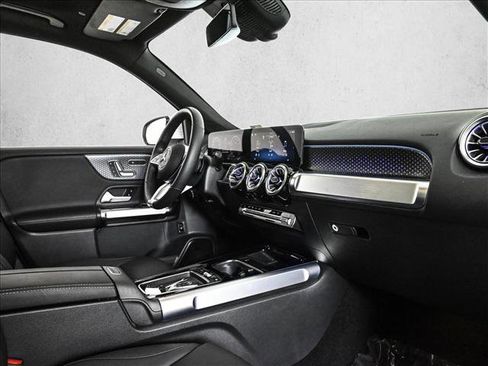 Certified 2026 Mercedes-Benz GLB 250 4MATIC image 24