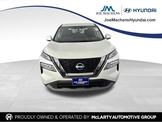 Used 2023 Nissan Rogue SV AWD/4WD image 2