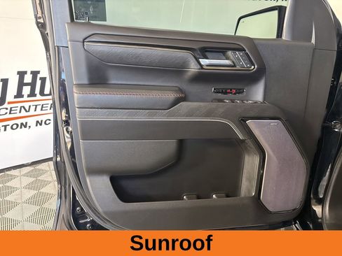 Used 2022 GMC Sierra 1500 AT4X image 8