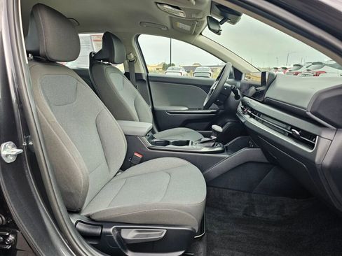 Used 2025 Kia K4 LXS image 14