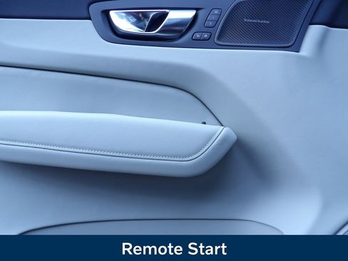 New 2026 Volvo XC60 B5 Ultra w/ Protection Package Premier image 9