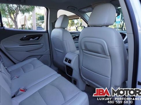 Used 2020 GMC Terrain Denali w/ Denali Premium Package FWD image 8