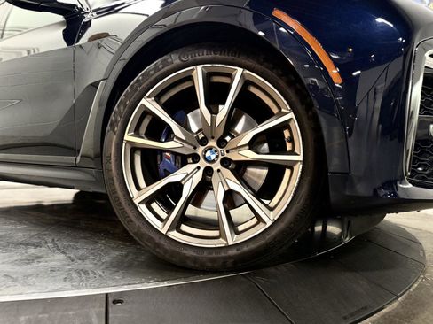 Used 2020 BMW X7 M50i w/ Dynamic Handling Package image 10