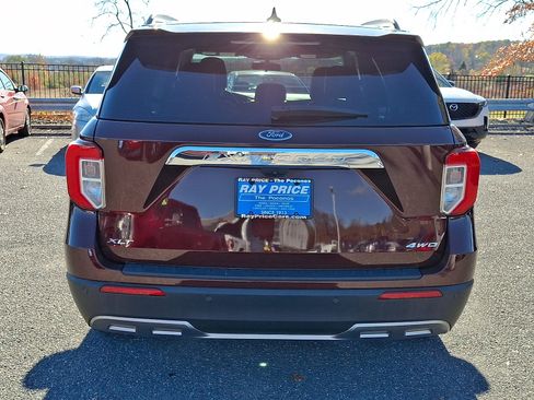 Certified 2022 Ford Explorer XLT w/ Equipment Group 202A image 5