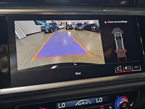 New 2025 Audi Q3 2.0T Premium image 29