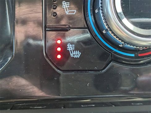 Used 2024 GMC Sierra 1500 AT4 w/ Technology Package image 31