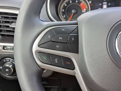 Used 2022 Jeep Cherokee Latitude Lux FWD image 26